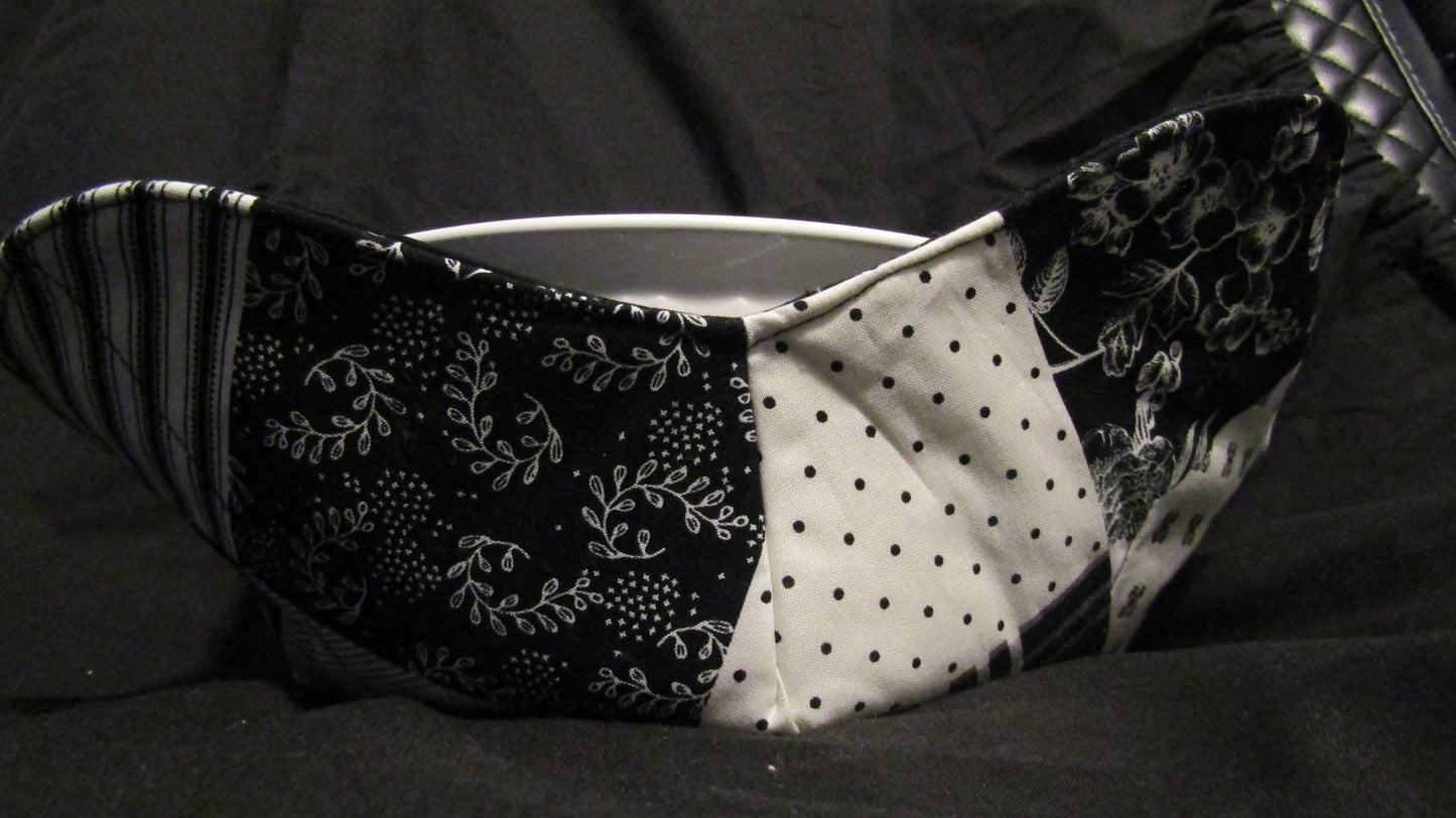 Black and White Patchwork Large Bowl Cozy