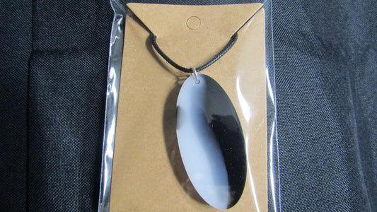 Oval B/W Necklace