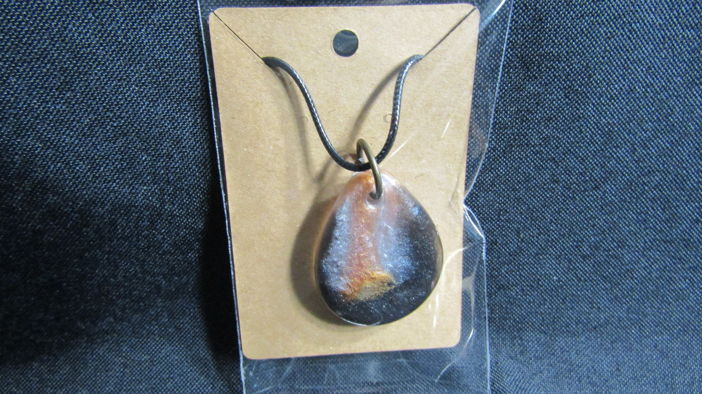 Blk/Orange Teardrop Necklace