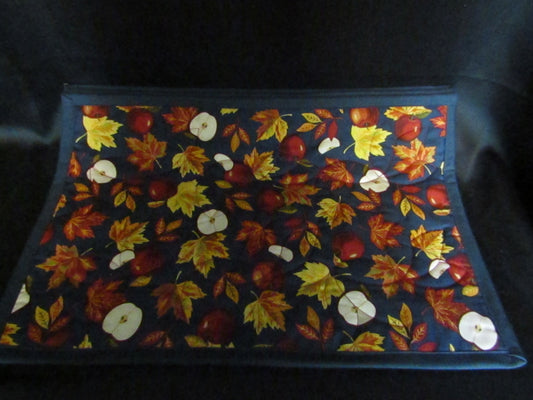 Apples & Leaves